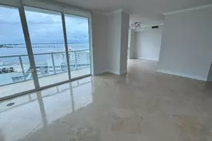218 SE 14th St, Miami, FL 33131 - Photo 3