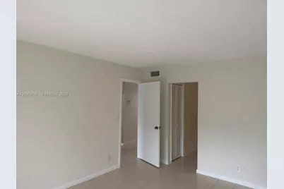 330 SE 2nd St #202E, Hallandale Beach, FL 33009 - Photo 13