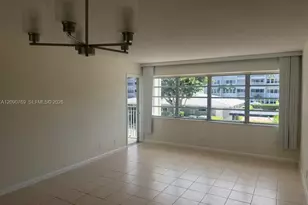 330 SE 2nd St, Hallandale Beach, FL 33009 - Photo 1