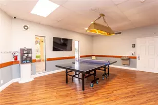 505 Briarwood Cir, Hollywood, FL 33024 - Photo 37