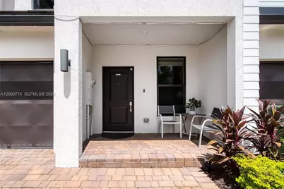 15981 SW 2nd Pl, Pembroke Pines, FL 33027 - Photo 33
