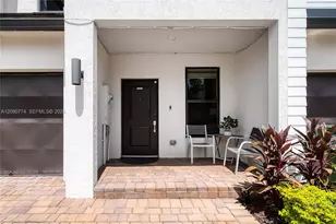15981 SW 2nd Pl, Pembroke Pines, FL 33027 - Photo 33