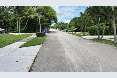 1782 NE 177th St, North Miami Beach, FL 33162 - Photo 3