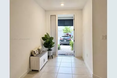 364 NW 8th Ct #364, Pompano Beach, FL 33060 - Photo 3