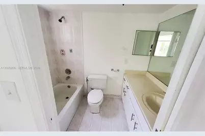 5810 W 18th Ln #101, Hialeah, FL 33012 - Photo 17