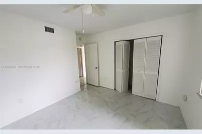 5810 W 18th Ln #101, Hialeah, FL 33012 - Photo 13