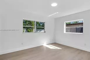 21241 NE 2nd Ave, Miami, FL 33179 - Photo 15