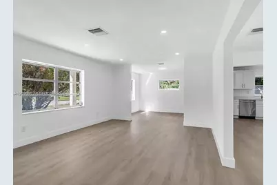 21241 NE 2nd Ave #., Miami, FL 33179 - Photo 13