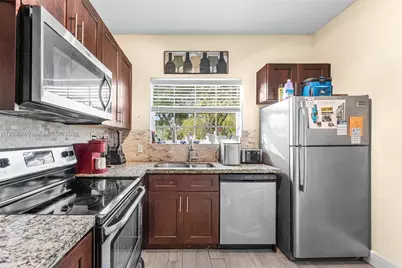 680 Cypress Club Way #G10, Deerfield Beach, FL 33064 - Photo 9
