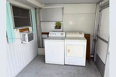 1666 SW 85th Ave, Davie, FL 33324 - Photo 25