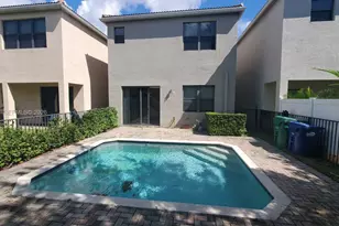 652 NE 191st Terrace, Miami, FL 33179 - Photo 5