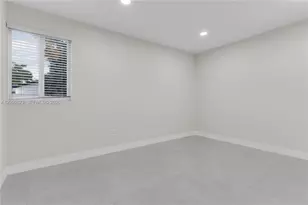 559 NW 2nd St, Florida City, FL 33034 - Photo 7