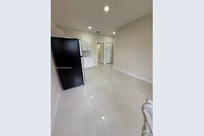 559 NW 2nd St #B, Florida City, FL 33034 - Photo 9
