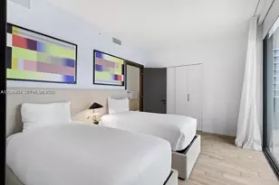 398 NE 5th St, Miami, FL 33132 - Photo 13
