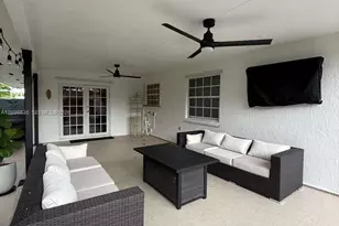 9221 SW 24th Terrace, Miami, FL 33165 - Photo 23