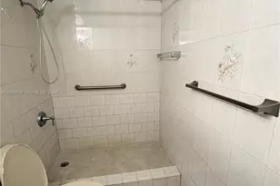 9270 Fontainebleau Blvd, Miami, FL 33172 - Photo 39