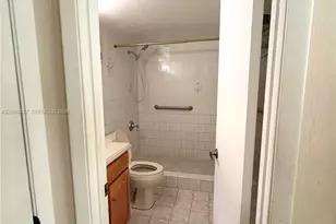 9270 Fontainebleau Blvd, Miami, FL 33172 - Photo 35