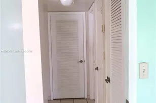 9270 Fontainebleau Blvd, Miami, FL 33172 - Photo 27