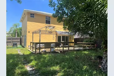 5788 Woodland Point Dr, Tamarac, FL 33319 - Photo 9