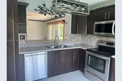 5788 Woodland Point Dr, Tamarac, FL 33319 - Photo 17