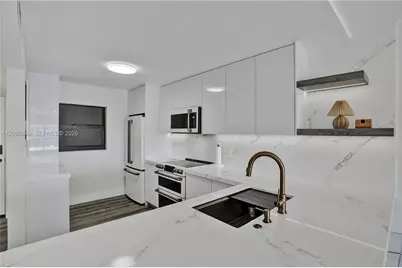 [Address not provided], Miami Beach, FL 33141 - Photo 17