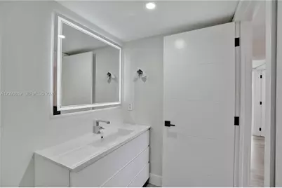 [Address not provided], Miami Beach, FL 33141 - Photo 9