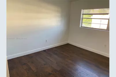 1460 NE 151st St #102, Miami, FL 33162 - Photo 11