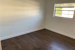 1460 NE 151st St, Miami, FL 33162 - Photo 11