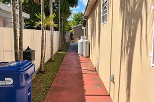 10665 SW 6th St, Miami, FL 33174 - Photo 27