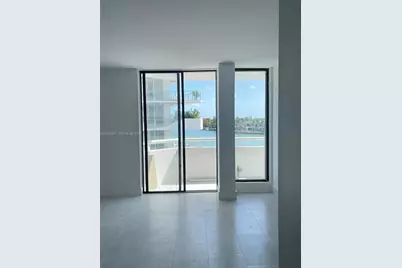 6820 Indian Creek Dr #4D, Miami Beach, FL 33141 - Photo 1