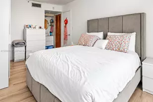 2457 Collins Ave, Miami Beach, FL 33140 - Photo 7