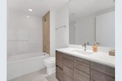 1100 S Miami Ave #3704, Miami, FL 33130 - Photo 9