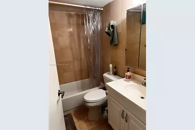 210 SW 11th St #406, Miami, FL 33130 - Photo 3