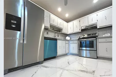 100 Bayview Dr #1827, Sunny Isles Beach, FL 33160 - Photo 9