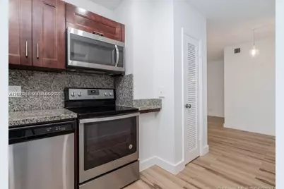 2424 SE 17th Cswy #205B, Fort Lauderdale, FL 33316 - Photo 3