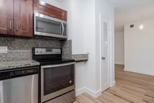2424 SE 17th Causeway, Fort Lauderdale, FL 33316 - Photo 3