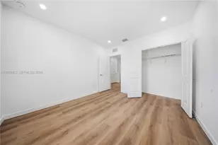 1762 SE 9th Ave, Homestead, FL 33034 - Photo 9