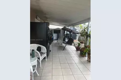 10071 NW 127 Terrace, Hialeah Gardens, FL 33018 - Photo 13