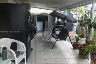 10071 NW 127th Terrace, Hialeah Gardens, FL 33018 - Photo 13