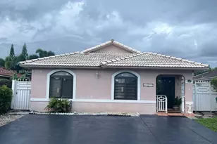 10071 NW 127th Terrace, Hialeah Gardens, FL 33018 - Photo 1