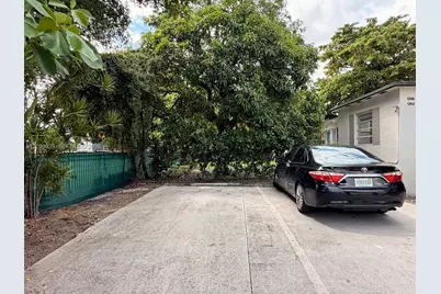 1250 NW 58th St, Miami, FL 33142 - Photo 15