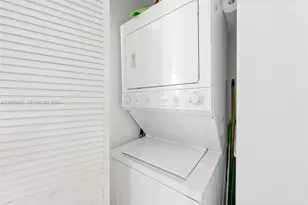 79 SW 12th St, Miami, FL 33130 - Photo 13
