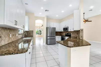 8795 Via Tuscany Dr, Boynton Beach, FL 33472 - Photo 9