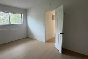 7535 NE 2nd Ct, Miami, FL 33138 - Photo 7