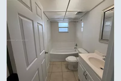 4865 NW 9th Dr #4865, Plantation, FL 33317 - Photo 9