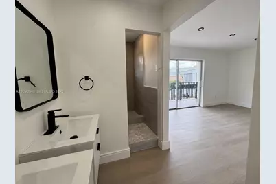 3301 NW 13th Terr, Miami, FL 33125 - Photo 13