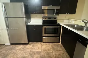 9969 Nob Hill Ct, Sunrise, FL 33351 - Photo 3