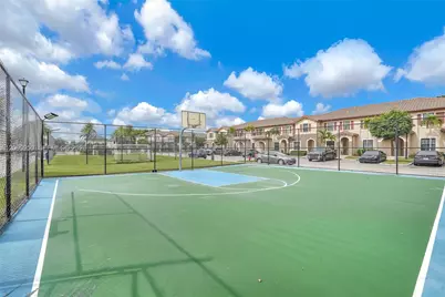 9255 W 33rd Ln #9255, Hialeah, FL 33018 - Photo 29
