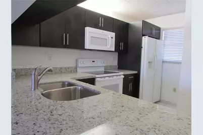 10315 NW 9th St Cir #407-14, Miami, FL 33172 - Photo 5