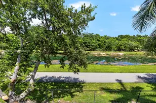 2665 NE 4th St, Homestead, FL 33033 - Photo 13